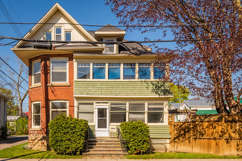 145 Charles North